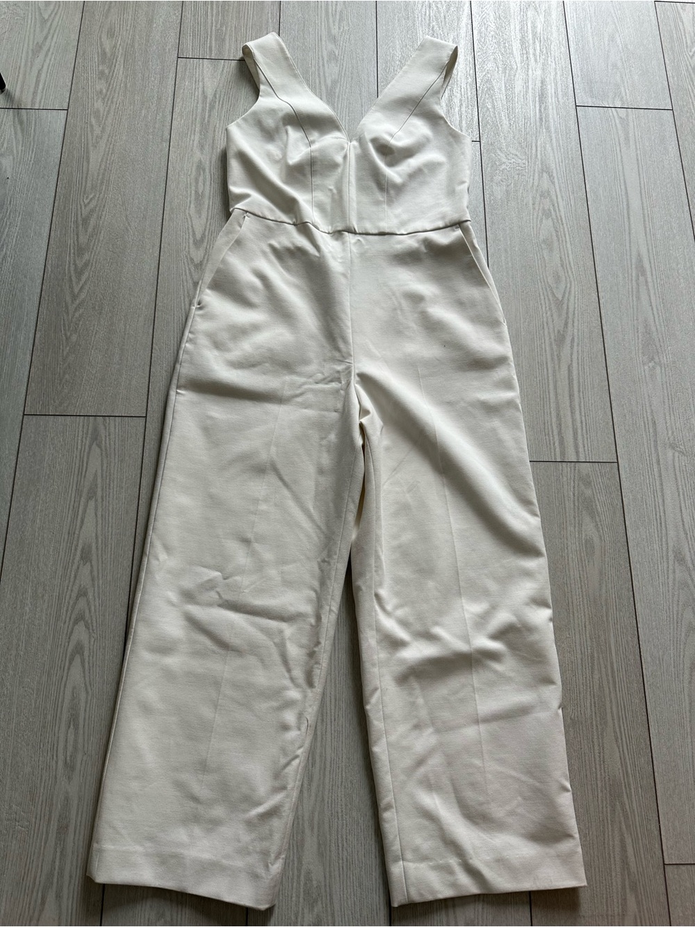 Club Monaco Cream V‑Neck Wide‑Leg Jumpsuit